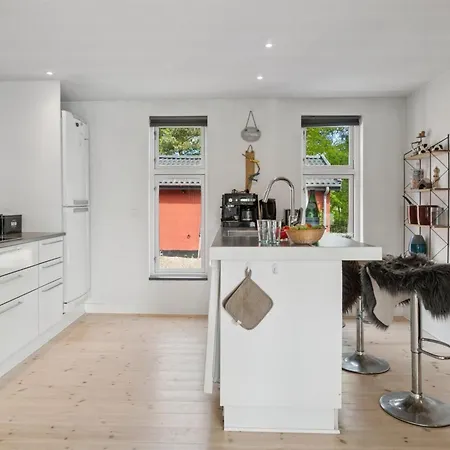 Jerg - 1km From The Sea By Interhome *