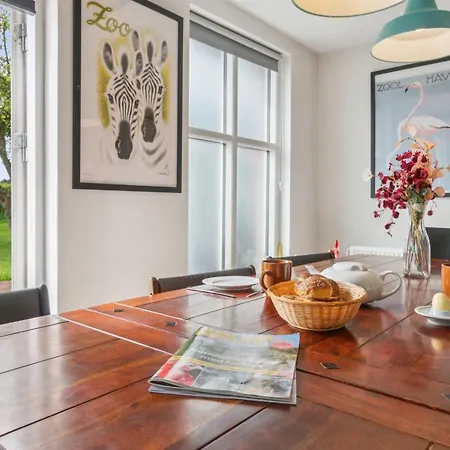 Jerg - 1km From The Sea By Interhome